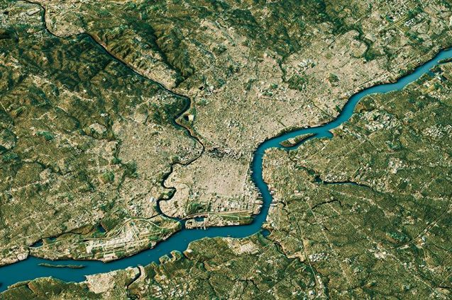 Meandering body of water